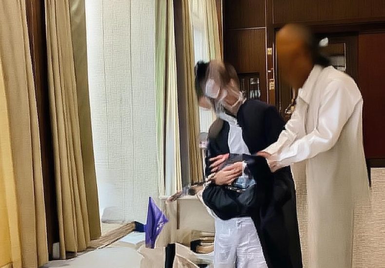 怎么往抖音粉丝群发商品缩略图